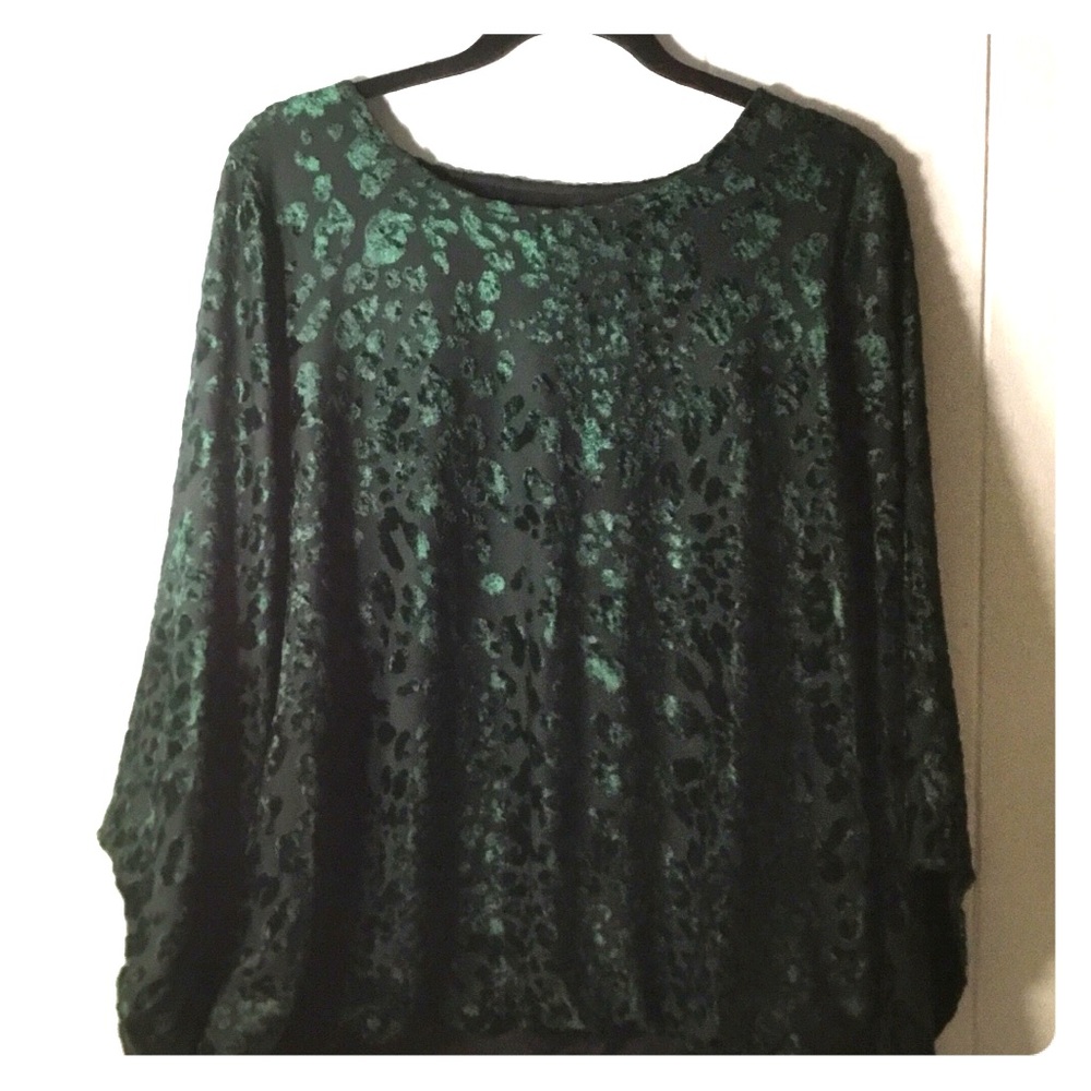 XL True Emerald Alfani flarred long sleeve blouse